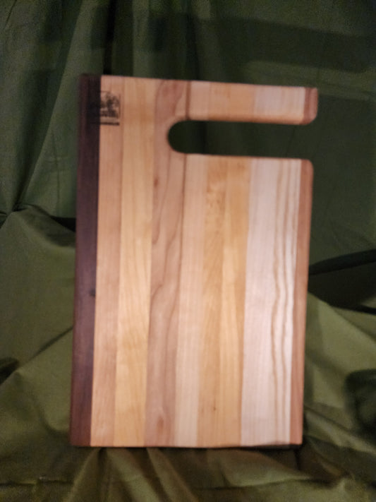 Large Charcuterie Board — Mixed Hardwoods — 10.5×16×0.625 (Slot Handle)